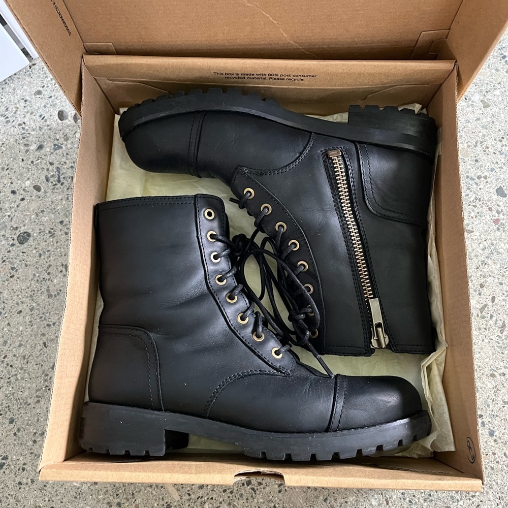 UGG “Kilmer” Black Ankle Moto/Combat Lace Up Boots, 7.5